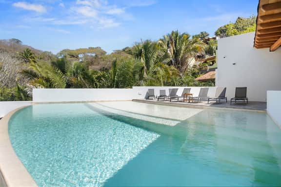 Rooftop Infinity Pool · Ocean View · North Side - Image 2