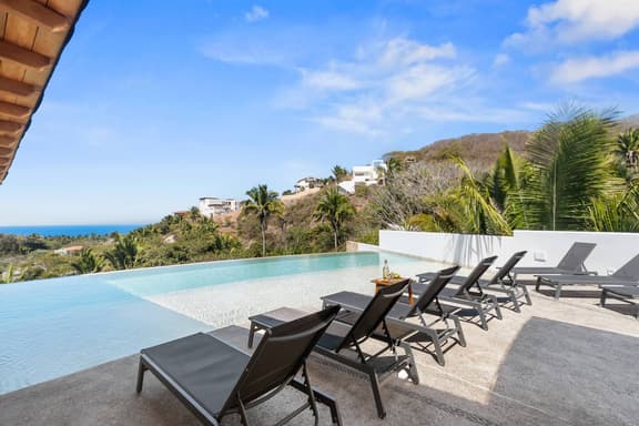 Infinity Pool * Larger Groups * Private Patio - Image 1